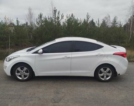 Белый Хендай Элантра, объемом двигателя 1.8 л и пробегом 178 тыс. км за 10200 $, фото 1 на Automoto.ua