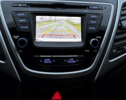 Хендай Елантра 2014 у Сумах на Automoto.ua Білий Хендай Елантра, об'ємом двигуна 1.8 л та пробігом 198 тис. км за 7800 $, фото 9 на Automoto.ua