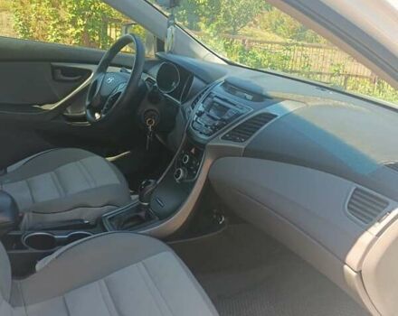 Білий Хендай Елантра, об'ємом двигуна 1.8 л та пробігом 175 тис. км за 8900 $, фото 7 на Automoto.ua