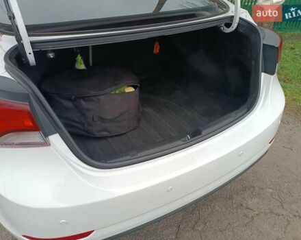 Білий Хендай Елантра, об'ємом двигуна 1.59 л та пробігом 240 тис. км за 9500 $, фото 13 на Automoto.ua