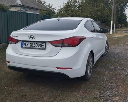Белый Хендай Элантра, объемом двигателя 1.8 л и пробегом 128 тыс. км за 9500 $, фото 1 на Automoto.ua