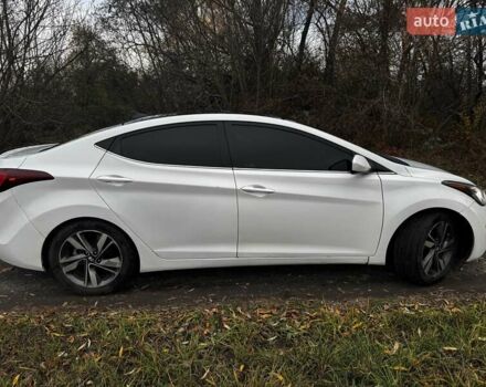 Хендай Елантра 2014 у Сумах на Automoto.ua Білий Хендай Елантра, об'ємом двигуна 1.8 л та пробігом 198 тис. км за 7800 $, фото 4 на Automoto.ua