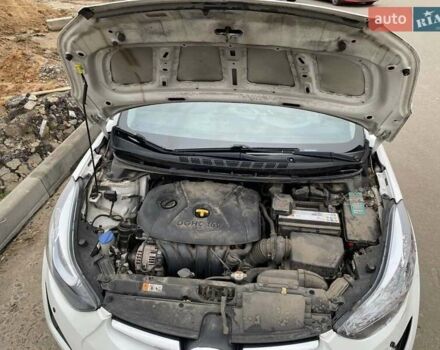 Білий Хендай Елантра, об'ємом двигуна 1.8 л та пробігом 130 тис. км за 8000 $, фото 6 на Automoto.ua