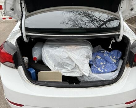 Белый Хендай Элантра, объемом двигателя 1.8 л и пробегом 181 тыс. км за 6873 $, фото 16 на Automoto.ua