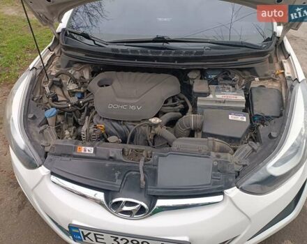 Білий Хендай Елантра, об'ємом двигуна 1.59 л та пробігом 240 тис. км за 9500 $, фото 16 на Automoto.ua