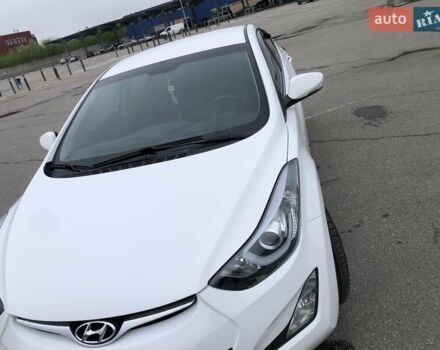 Белый Хендай Элантра, объемом двигателя 1.8 л и пробегом 156 тыс. км за 10300 $, фото 3 на Automoto.ua