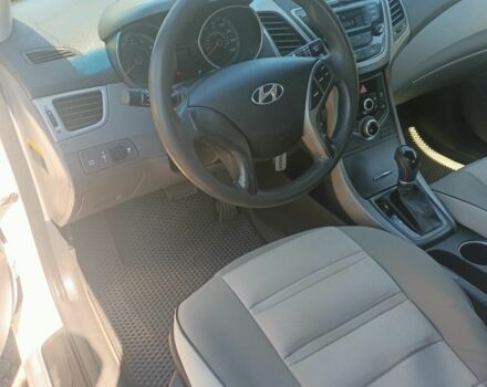 Белый Хендай Элантра, объемом двигателя 1.8 л и пробегом 175 тыс. км за 8700 $, фото 11 на Automoto.ua