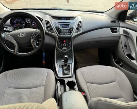 Білий Хендай Елантра, об'ємом двигуна 1.8 л та пробігом 155 тис. км за 7400 $, фото 21 на Automoto.ua