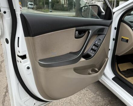 Белый Хендай Элантра, объемом двигателя 1.8 л и пробегом 181 тыс. км за 6873 $, фото 13 на Automoto.ua