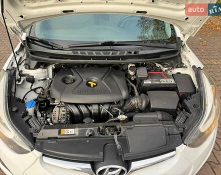 Білий Хендай Елантра, об'ємом двигуна 1.8 л та пробігом 155 тис. км за 7400 $, фото 19 на Automoto.ua