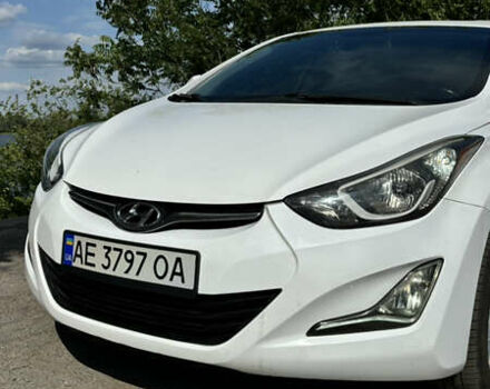 Білий Хендай Елантра, об'ємом двигуна 1.8 л та пробігом 124 тис. км за 9500 $, фото 4 на Automoto.ua