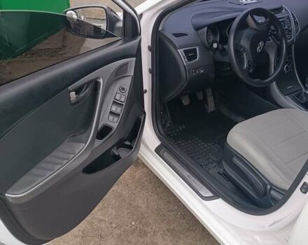 Білий Хендай Елантра, об'ємом двигуна 1.59 л та пробігом 240 тис. км за 9500 $, фото 21 на Automoto.ua