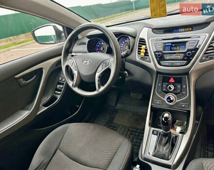 Белый Хендай Элантра, объемом двигателя 1.8 л и пробегом 127 тыс. км за 8400 $, фото 12 на Automoto.ua