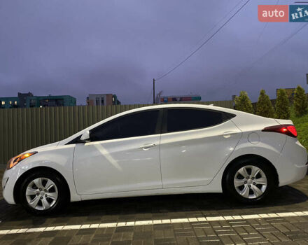 Белый Хендай Элантра, объемом двигателя 1.8 л и пробегом 163 тыс. км за 10500 $, фото 3 на Automoto.ua