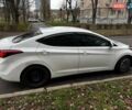 Белый Хендай Элантра, объемом двигателя 1.8 л и пробегом 204 тыс. км за 7500 $, фото 5 на Automoto.ua