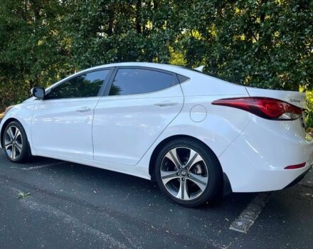 Белый Хендай Элантра, объемом двигателя 2 л и пробегом 75 тыс. км за 2300 $, фото 3 на Automoto.ua