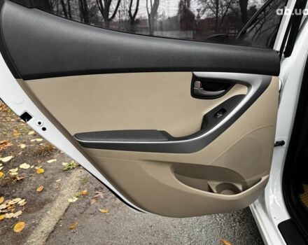 Белый Хендай Элантра, объемом двигателя 1.8 л и пробегом 163 тыс. км за 10290 $, фото 21 на Automoto.ua