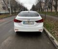 Белый Хендай Элантра, объемом двигателя 1.8 л и пробегом 204 тыс. км за 7500 $, фото 4 на Automoto.ua