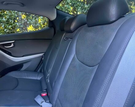 Белый Хендай Элантра, объемом двигателя 2 л и пробегом 75 тыс. км за 2300 $, фото 10 на Automoto.ua