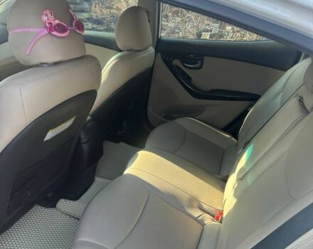 Белый Хендай Элантра, объемом двигателя 1.8 л и пробегом 140 тыс. км за 10800 $, фото 18 на Automoto.ua