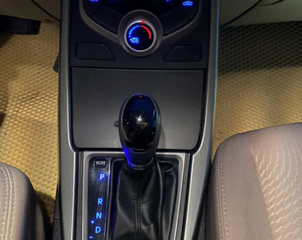 Белый Хендай Элантра, объемом двигателя 1.8 л и пробегом 163 тыс. км за 10500 $, фото 13 на Automoto.ua