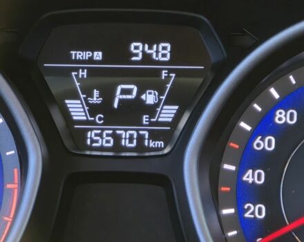 Белый Хендай Элантра, объемом двигателя 1.8 л и пробегом 157 тыс. км за 318 $, фото 4 на Automoto.ua