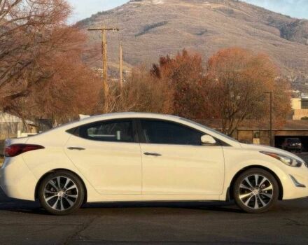 Белый Хендай Элантра, объемом двигателя 1.8 л и пробегом 119 тыс. км за 5700 $, фото 3 на Automoto.ua