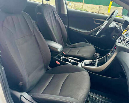 Белый Хендай Элантра, объемом двигателя 1.8 л и пробегом 127 тыс. км за 8400 $, фото 18 на Automoto.ua