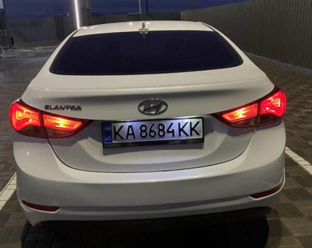 Белый Хендай Элантра, объемом двигателя 1.8 л и пробегом 163 тыс. км за 10500 $, фото 5 на Automoto.ua