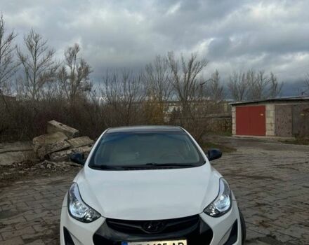 Белый Хендай Элантра, объемом двигателя 1.8 л и пробегом 140 тыс. км за 10800 $, фото 3 на Automoto.ua