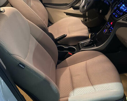 Белый Хендай Элантра, объемом двигателя 1.8 л и пробегом 163 тыс. км за 10500 $, фото 11 на Automoto.ua