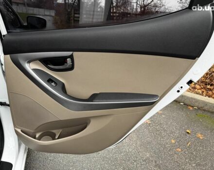 Белый Хендай Элантра, объемом двигателя 1.8 л и пробегом 163 тыс. км за 10290 $, фото 23 на Automoto.ua