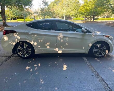 Белый Хендай Элантра, объемом двигателя 2 л и пробегом 75 тыс. км за 2300 $, фото 6 на Automoto.ua