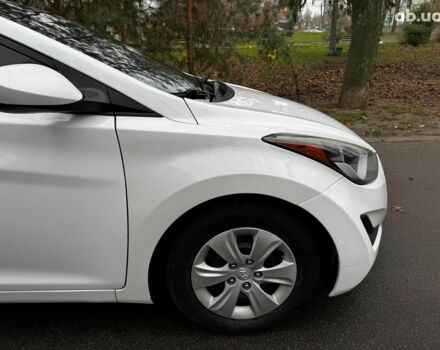 Белый Хендай Элантра, объемом двигателя 1.8 л и пробегом 163 тыс. км за 10290 $, фото 4 на Automoto.ua