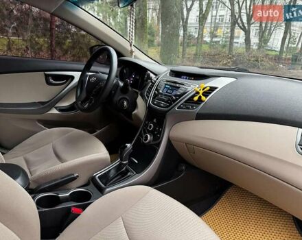 Білий Хендай Елантра, об'ємом двигуна 1.8 л та пробігом 163 тис. км за 10290 $, фото 25 на Automoto.ua