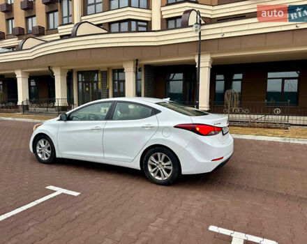 Белый Хендай Элантра, объемом двигателя 1.8 л и пробегом 127 тыс. км за 8400 $, фото 7 на Automoto.ua