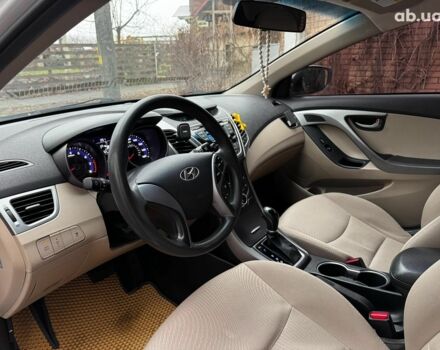 Белый Хендай Элантра, объемом двигателя 1.8 л и пробегом 163 тыс. км за 10290 $, фото 10 на Automoto.ua