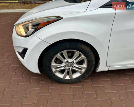 Белый Хендай Элантра, объемом двигателя 1.8 л и пробегом 127 тыс. км за 8400 $, фото 9 на Automoto.ua