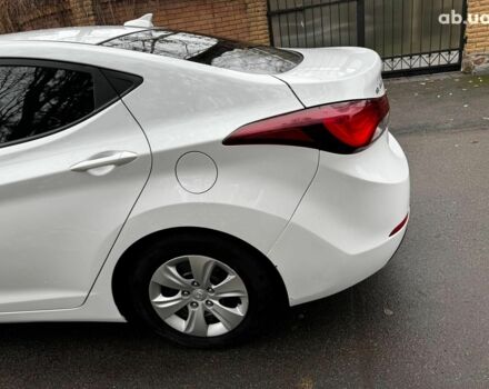 Белый Хендай Элантра, объемом двигателя 1.8 л и пробегом 163 тыс. км за 10290 $, фото 7 на Automoto.ua