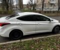 Белый Хендай Элантра, объемом двигателя 1.8 л и пробегом 204 тыс. км за 7500 $, фото 6 на Automoto.ua