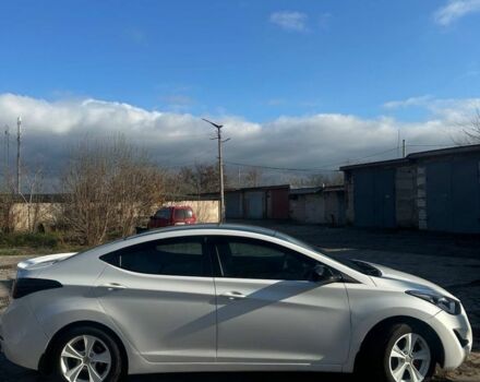 Белый Хендай Элантра, объемом двигателя 1.8 л и пробегом 140 тыс. км за 10800 $, фото 1 на Automoto.ua