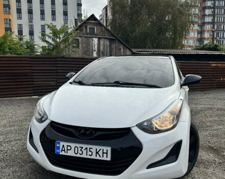 Хендай Элантра 2015 в Запорожье на Automoto.ua Белый Хендай Элантра, объемом двигателя 1.8 л и пробегом 143 тыс. км за 8900 $, фото 1 на Automoto.ua