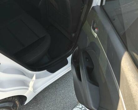 Білий Хендай Елантра, об'ємом двигуна 2 л та пробігом 255 тис. км за 10500 $, фото 18 на Automoto.ua