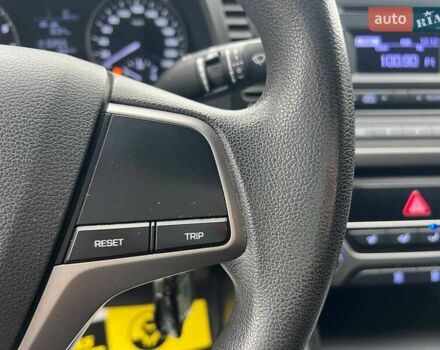 Белый Хендай Элантра, объемом двигателя 1.59 л и пробегом 220 тыс. км за 11800 $, фото 14 на Automoto.ua