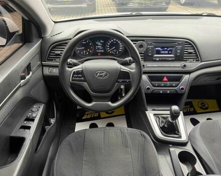 Білий Хендай Елантра, об'ємом двигуна 1.6 л та пробігом 220 тис. км за 11800 $, фото 11 на Automoto.ua