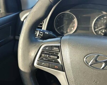 Білий Хендай Елантра, об'ємом двигуна 2 л та пробігом 255 тис. км за 10500 $, фото 9 на Automoto.ua