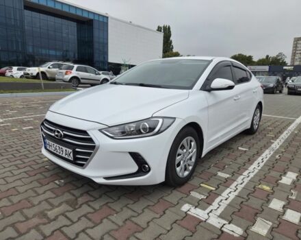 Белый Хендай Элантра, объемом двигателя 1.6 л и пробегом 195 тыс. км за 10500 $, фото 2 на Automoto.ua