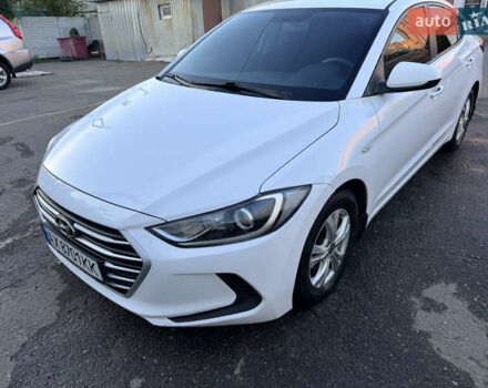 Белый Хендай Элантра, объемом двигателя 1.59 л и пробегом 160 тыс. км за 9650 $, фото 8 на Automoto.ua