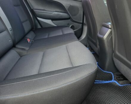 Белый Хендай Элантра, объемом двигателя 1.6 л и пробегом 195 тыс. км за 10500 $, фото 21 на Automoto.ua