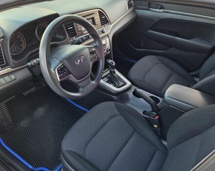 Белый Хендай Элантра, объемом двигателя 1.6 л и пробегом 195 тыс. км за 10500 $, фото 13 на Automoto.ua